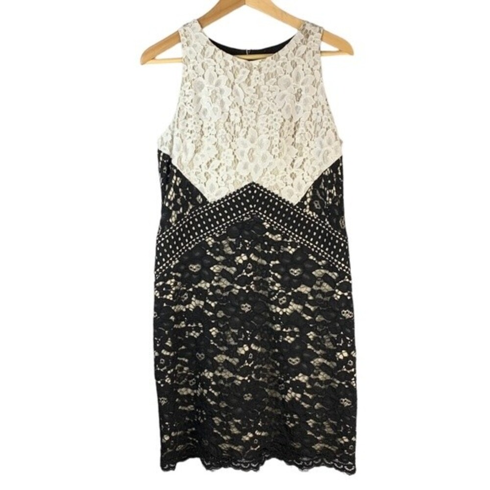 Vince Camuto women’s sleeveless lace nude effect shift dress size 8